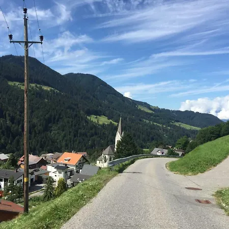 Berg & Skihuette -schmittenhof * لاتيرنسير